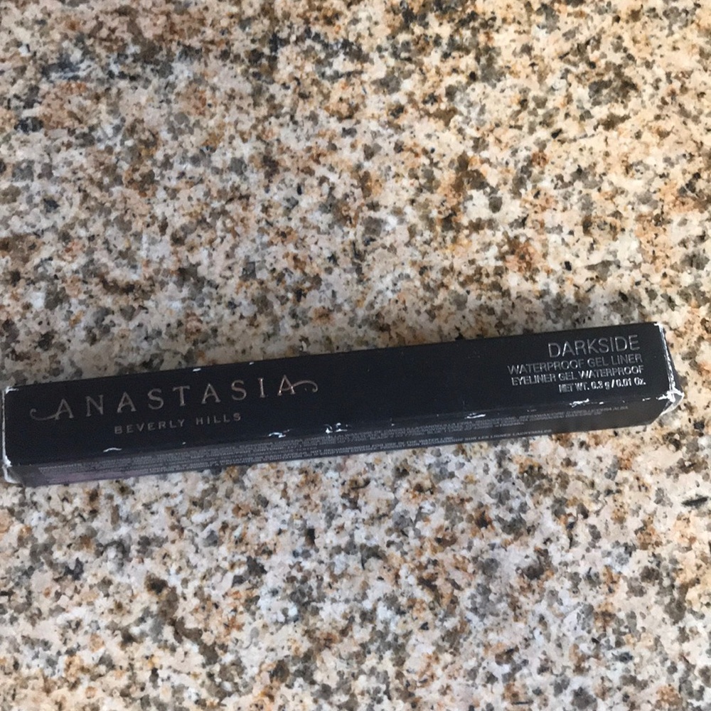Anastasia Beverly hill dark side gel liner